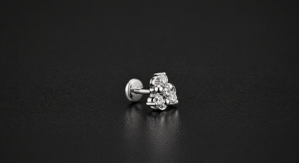 AURA CLUSTER NOSE PIN