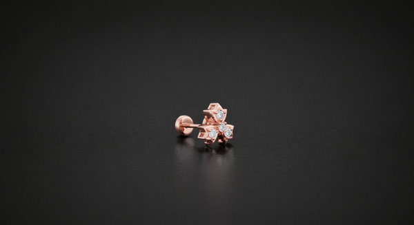 TRILLIUM BLOOM NOSE PIN